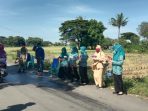 PKK Bontoa Beli Masker Pelaku Usaha Kecil Lalu Dibagikan