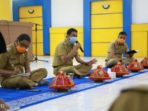 Barru Bagi Masker, Jamin Pangan, Beri Bantuan Tunai Warga dan Pelaku Usaha