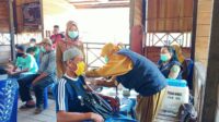 Pelayan Kafe hingga Operator Perahu Rammang-rammang Divaksin, Target 350 Orang