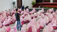 Datang Khusus ke Maros, Tere Liye Bagi Kiat Menulis di Spidi