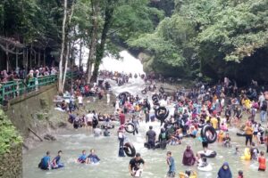 Bantimurung Raup Rp1 Miliar Selama Libur Lebaran