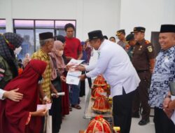 Pemkab Bagikan Bansos Rp6 Miliar, Siapa Saja yang Dapat?