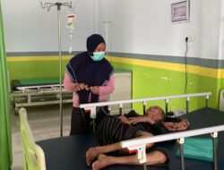 Antre BLT, Lansia di Simbang Dilarikan ke Puskesmas