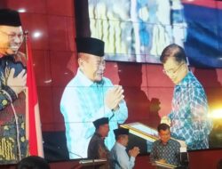 KH Arif Marzuki Terharu Wisuda Santri Spidi Dihadiri JK, Pangdam, hingga Rektor UNM